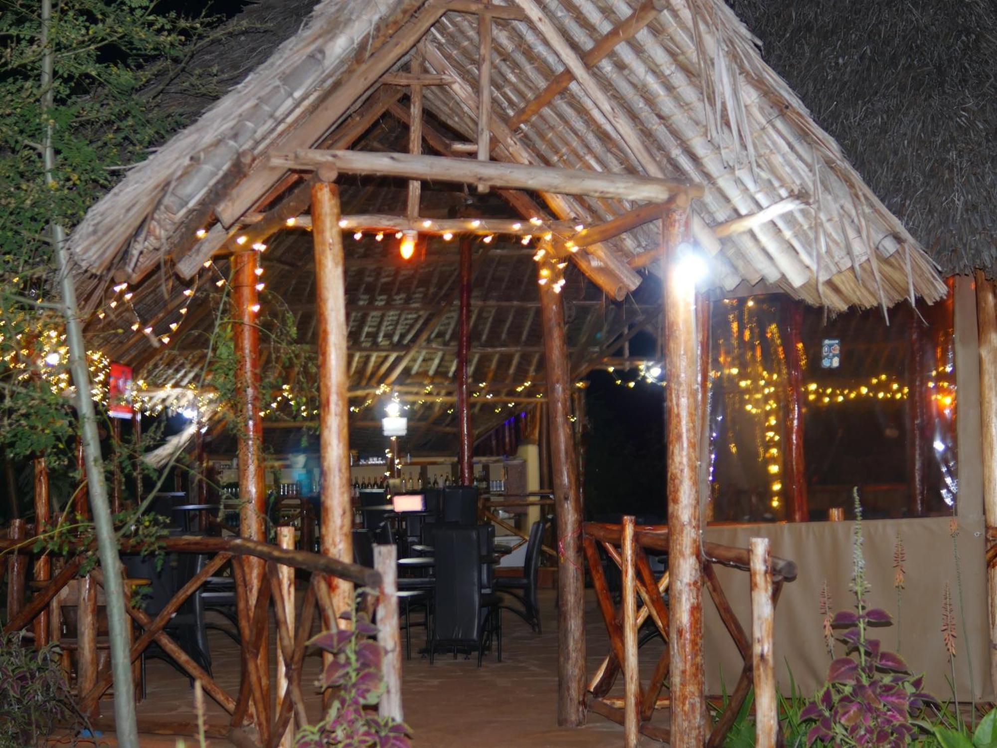 Tausa Tsavo Eco Lodge Voi Exteriör bild