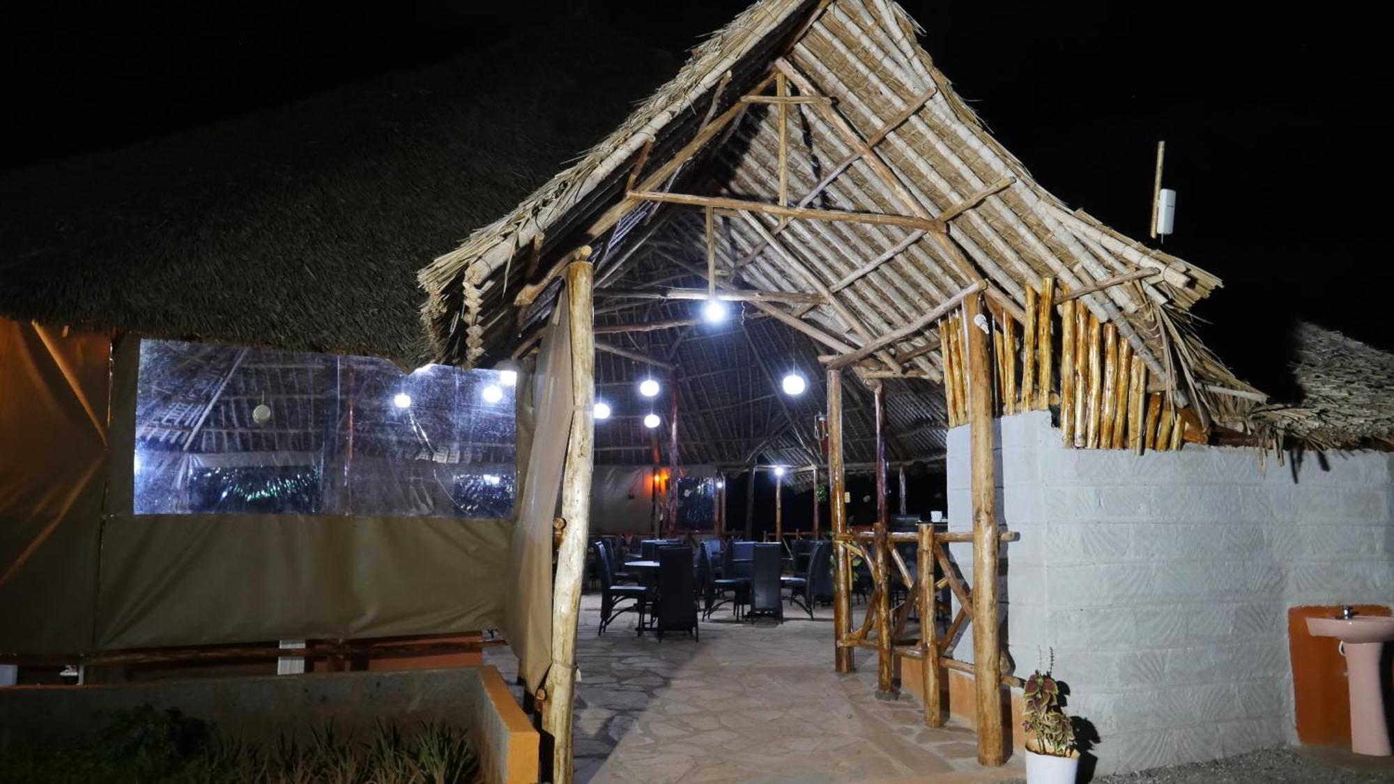 Tausa Tsavo Eco Lodge Voi Exteriör bild