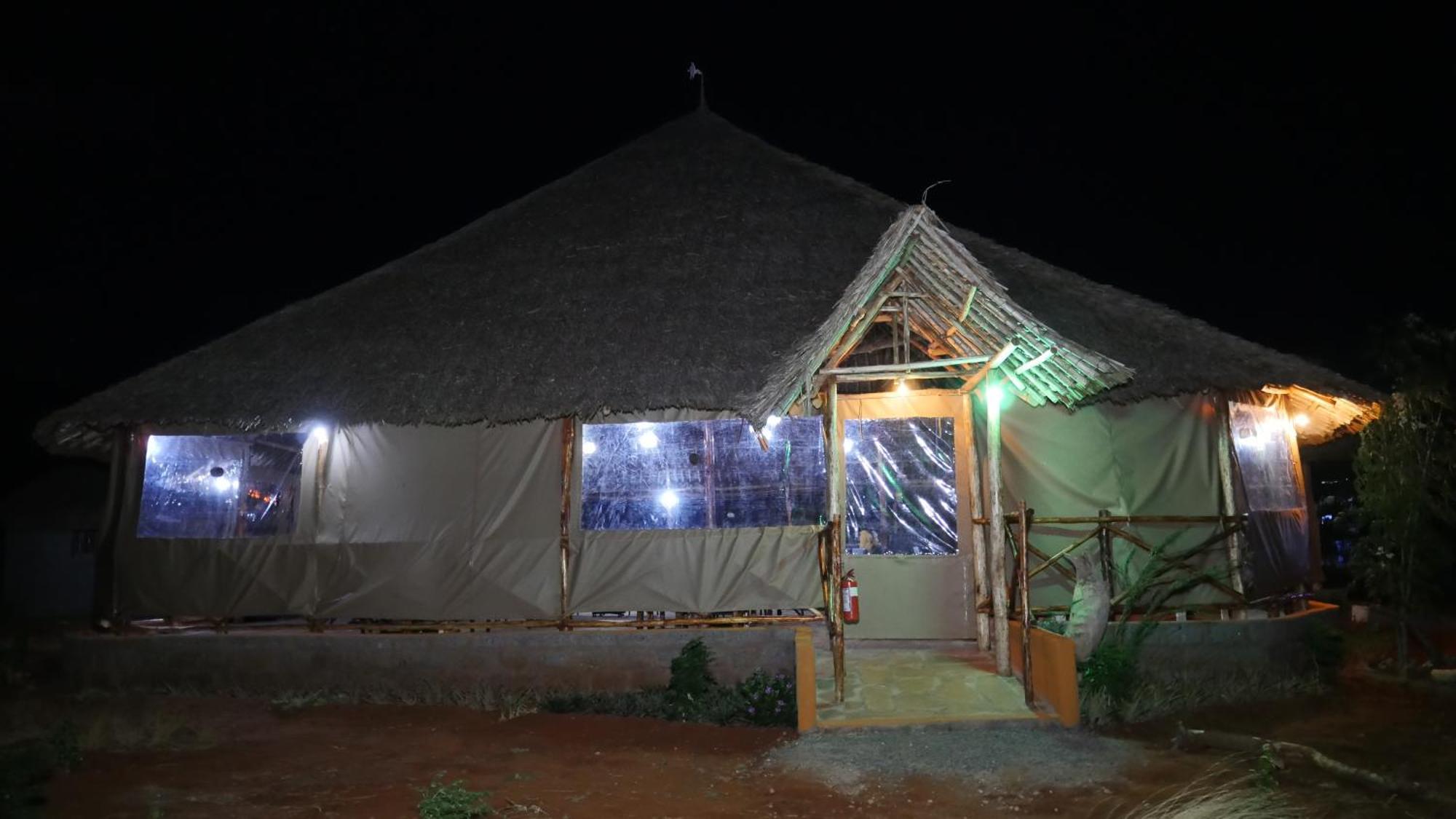 Tausa Tsavo Eco Lodge Voi Exteriör bild